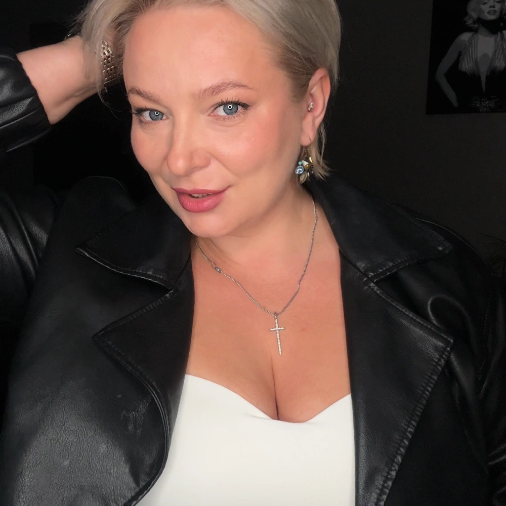 Анна Лазбенкова