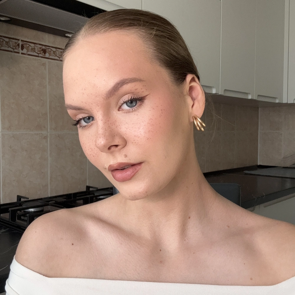 Илона Зеневич 